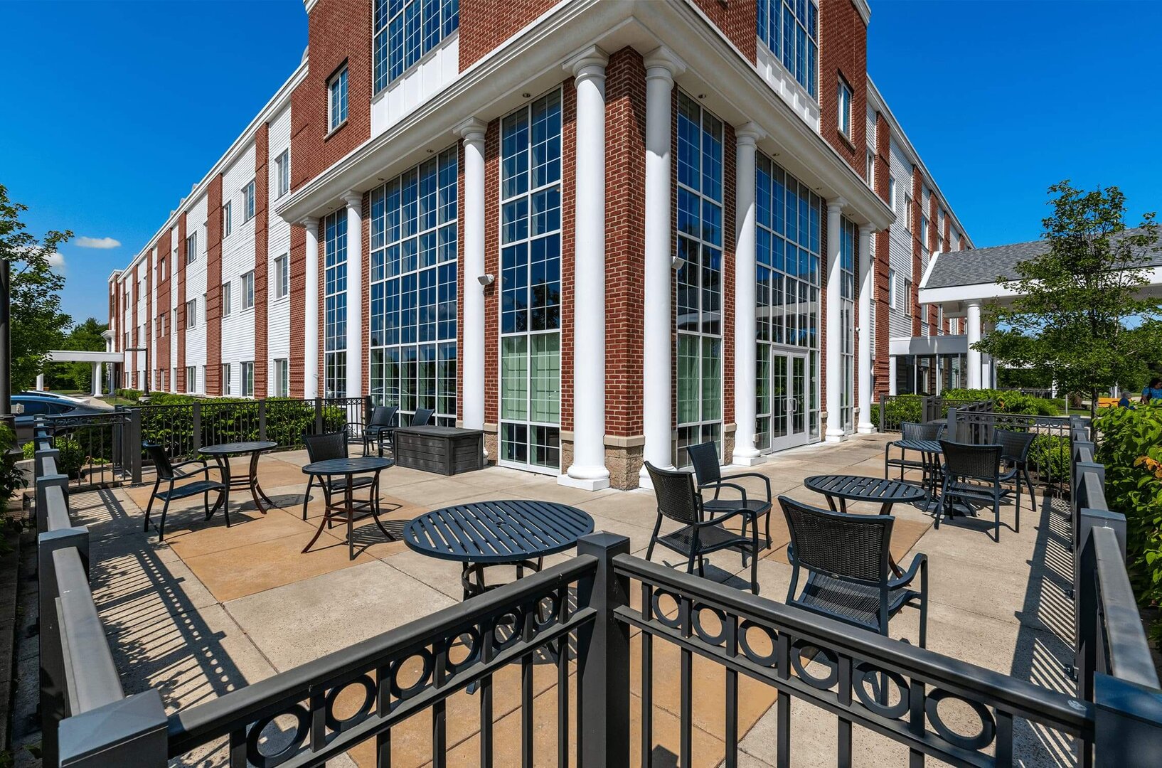 Avalon of Commerce Township exterior porch