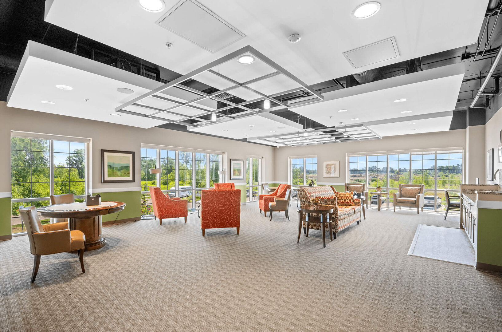 Avalon of Commerce Township community room